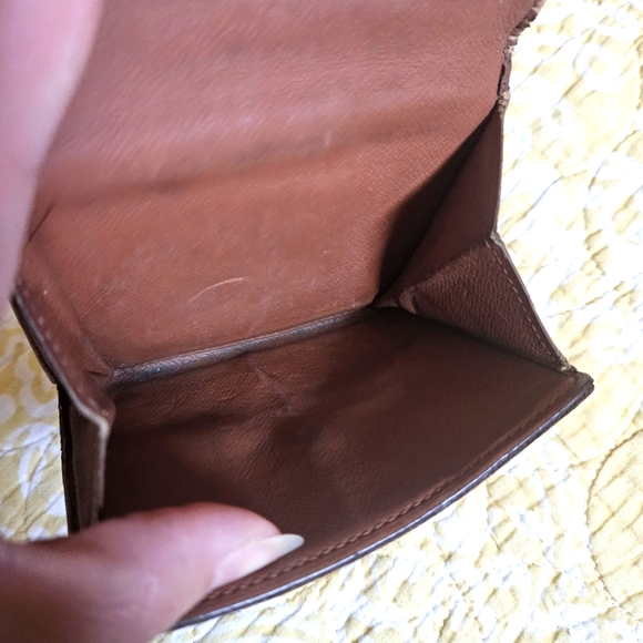 Authentic Louis Vuitton Monogram Bi-Fold - Picture 8 of 16